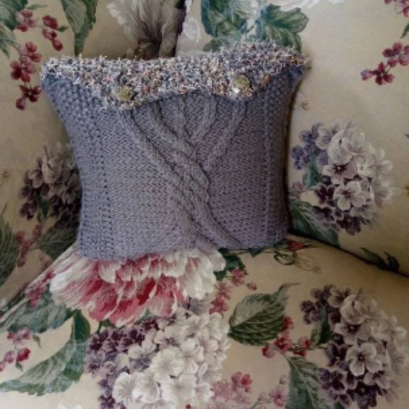 Hand Crafted Knit Throw Pillow Cable Metal Button Gray Cable Home Decor Cab… - Picture 6 of 7